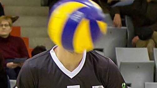 Kopflos: Coburgs Libero Thiago José Welter.