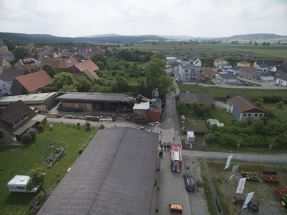 Flammen vernichten stillgelegte Zimmerei