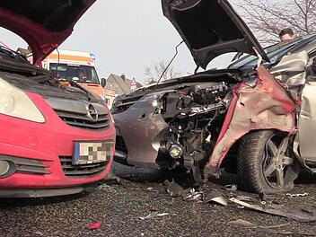 Schwarzenbach: Unfall zweier Fahrzeuge - eine Person verletzt