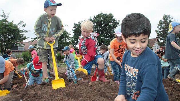 Spatenstich f&uuml;r den neuen Paul-Gerhardt-Kindergarten. Foto: J&uuml;rgen G&auml;rtner