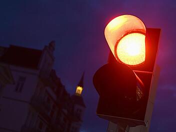 Unfall in Kulmbach: Rote Ampel missachtet – 20.000 Euro Schaden