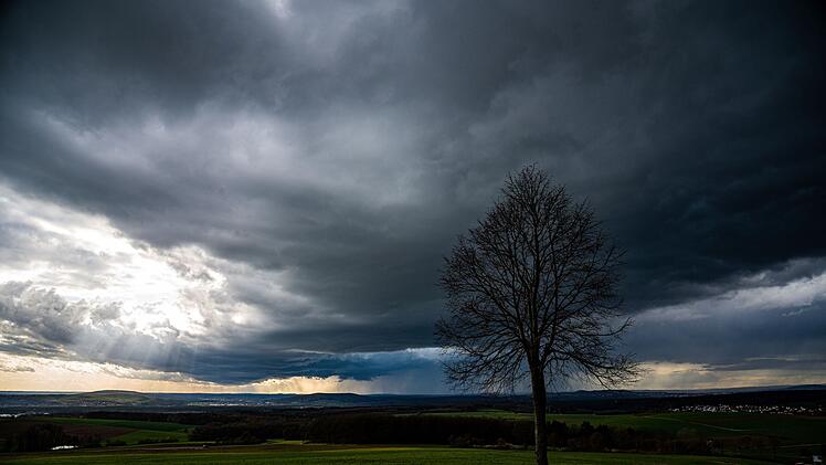 Bamberg: Regen, Sonne und spektakuläre Regenbögen - Video und Bilderstrecke zeigen Wetterphänomen