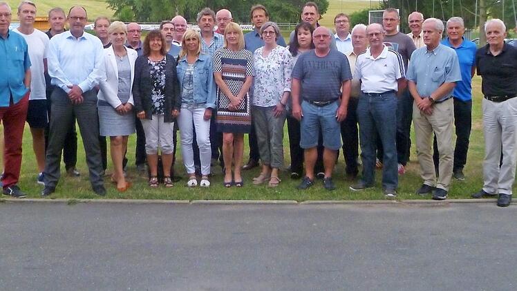 Die Vereinsehrenamtsbeauftragten des Kreises ER/PEG trafen sich diesmal bei den SF-FC Büg.  Foto: privat