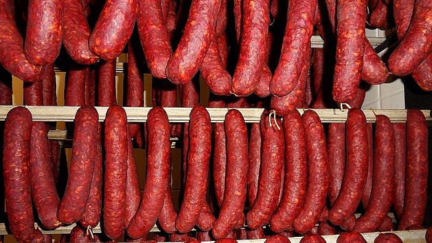 Hersteller ruft beliebte deutsche Wurst-Sorten zurück - Krankheitserreger gefunden