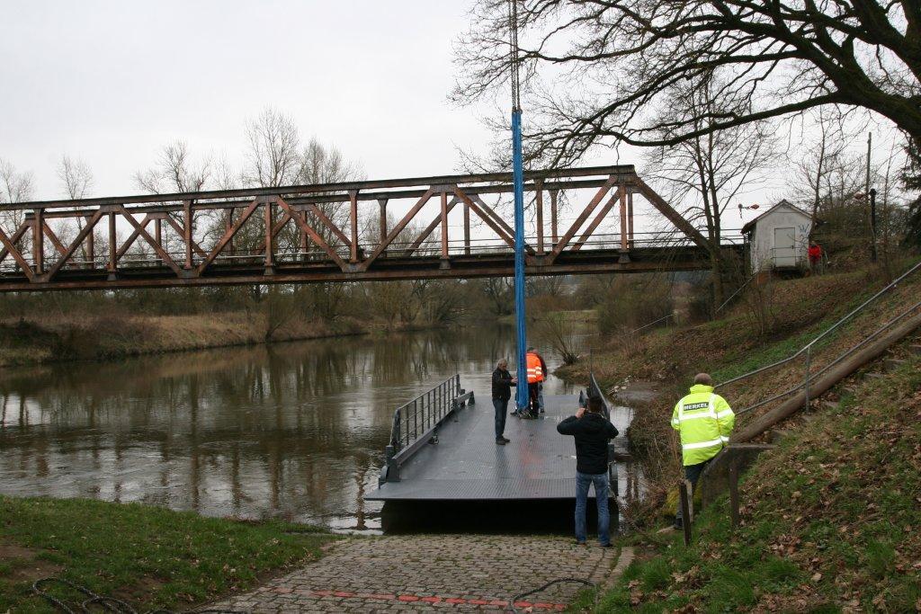 Pettstadter Fähre schwimmt wieder