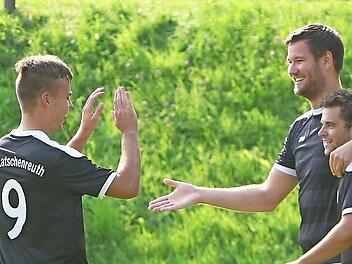 Ob der VfR Katschenreuth gegen den TSV Thiersheim wieder Grund zum Jubeln hat?  Foto: Monika Limmer