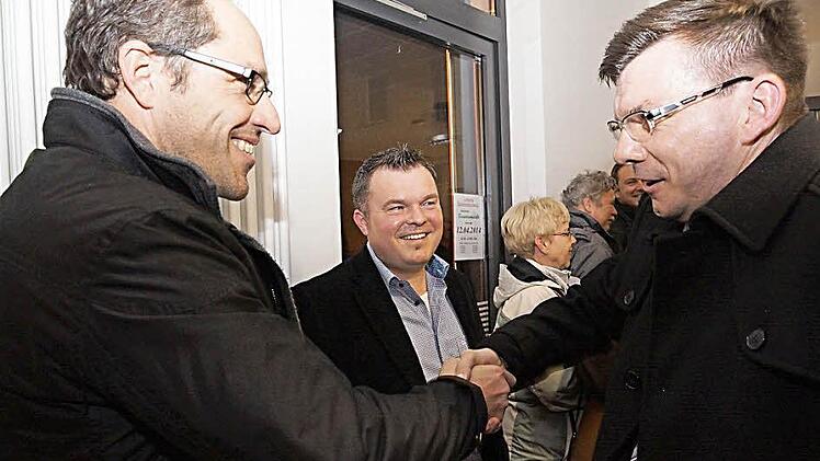 Zufriedene Kandidaten (von links): Stefan Lang, Dominik Sitter und Armin Warmuth am Wahlabend. Foto: Arkadius Guzy