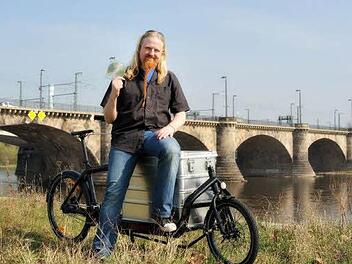 Globetrotter und Song-Poet: Stefan Johannson eröffnet die neue Saison der Reihe "Cultur im Contakt". Foto: Hagen Malessa