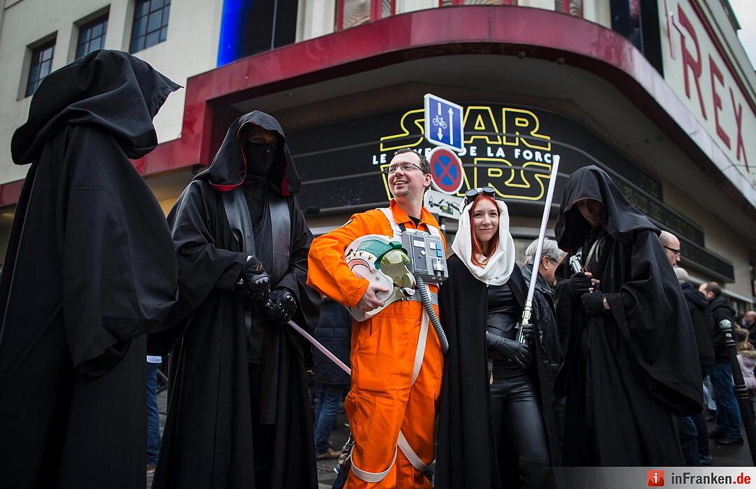 Star Wars the Force Awakens released in France