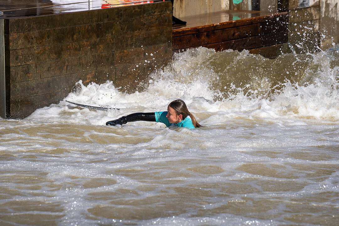 Die Surferwelle mitten in Nürnberg
