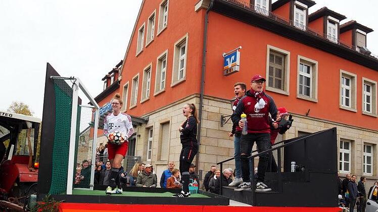 Impressionen vom Kirchweihfestzug in BurgebrachAndrea Soörlein