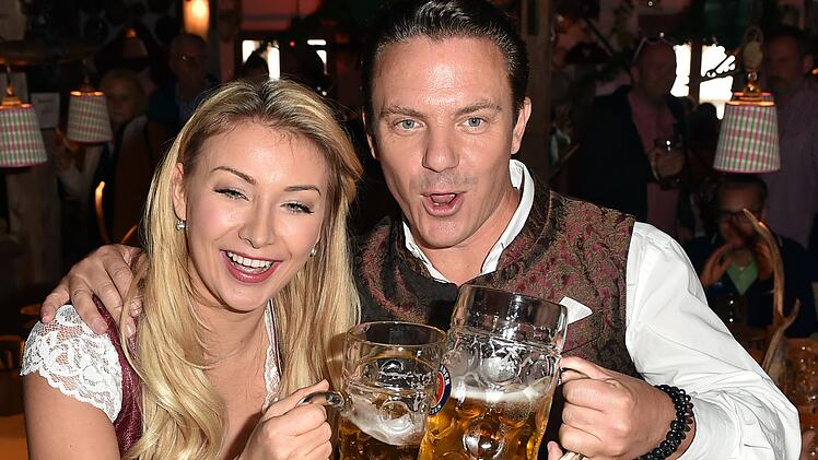 2017 feierten die damaligen Eheleute gemeinsam auf dem Münchner Oktoberfest: Stefan Mross und Anna-Carina Woitschack.