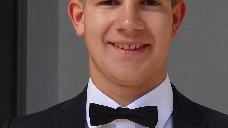 Johannes Brehm ist mit einem Notenschnitt von 1,09 der Primus der Eberner Realschule. Fotos: Johanna Eckert