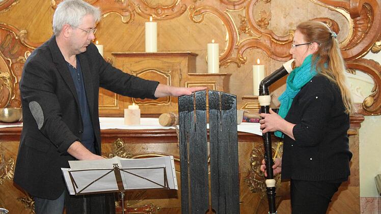 Mit Klangsteinmusik faszinierten Michael Scholl und Angelika Eirich.