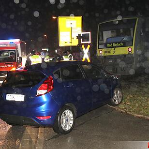 Auto kollidiert in Coburg mit Triebwagen