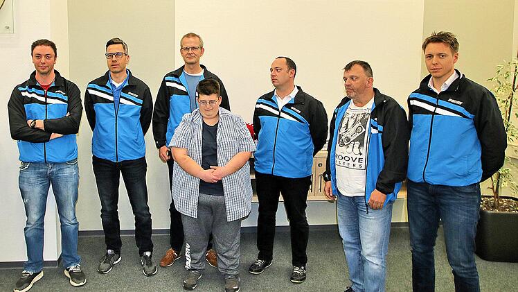 Die Tischtennismannschaft des TV Poppenlauer stieg in die Landesliga  Nordnordwest auf. Sie verlor nicht ein einziges Spiel. Foto: Dieter Britz