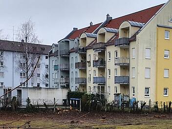 An der Grundstücksgrenze der Käsröthe 1a und 3a wurden Bäume und Büsche abgeholzt. Foto: Ronald Heck