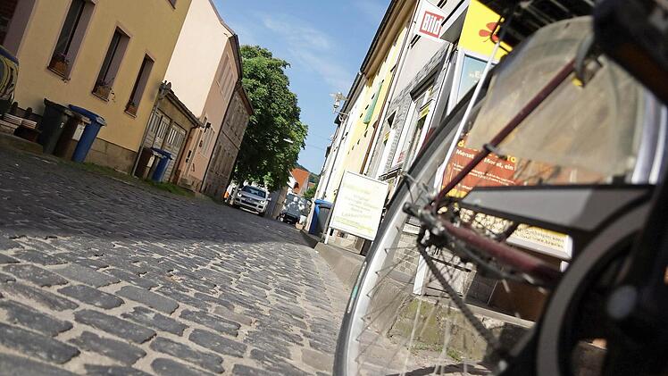 Die Josef-Schultheis-Straße soll als Zufahrt zum Viehmarkt mit dem Platz umgestaltet werden. Foto: Arkadius Guzy