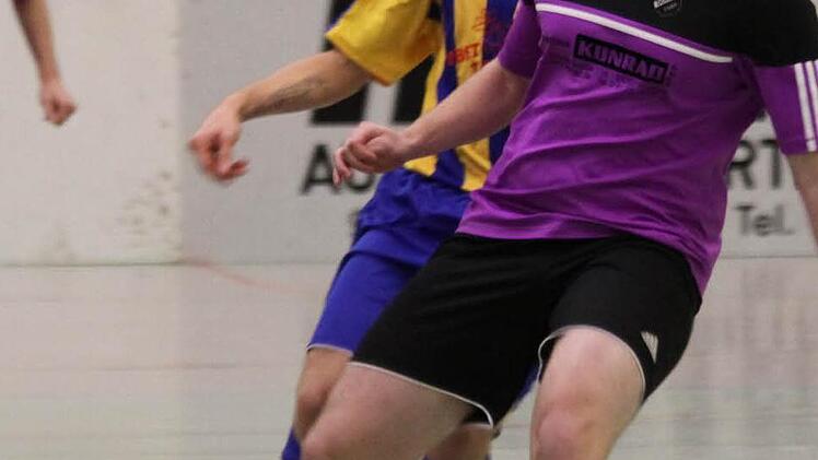 FC Thuisbrunn (gelb) gegen FC Dormitz (violett).