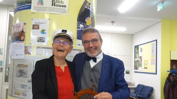 Alfred Sammetinger &uuml;bergibt das Ruder an Nachfolgerin Maria Maibom.