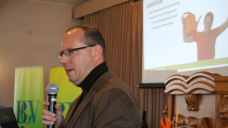 BGV-Verbandsgeschäftsführer Jörg Freimuth macht deutlich, wie die Gärtner um Auszubildende werben sollten.