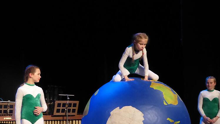 "Kisspercussiva trifft Circus Luna" Foto: Gerhild Ahnert