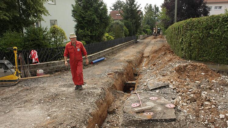 Für die Erneuerung der Straßen im Bereich Spratzer/Schwedenschanze mussten die Anlieger noch eine Vorauszahlung leisten, den Rest übernimmt der Staat.  Foto: Andreas Dorsch (Archiv)