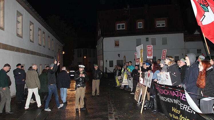 Nach dem Ende der AfD-Veranstaltung ...