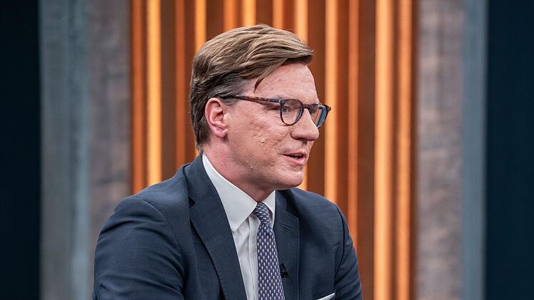 Politikwissenschaftler Nico Lange forderte bei "Caren Miosga" eine starke Rolle Europas bei den Verhandlungen &uuml;ber den Frieden in der Ukraine.