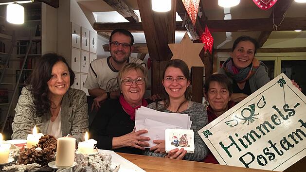 Eine Auswahl an Briefen zum Schmunzeln. Foto: Schikora