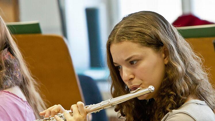 Impressionen von der Probenarbeit für das Mitmachkonzert des Landestheaters.Foto: Jochen Berger