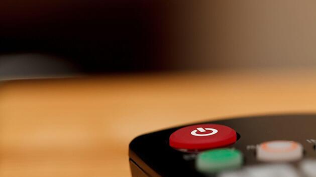 Egal ob allein auf der Couch oder im Kreis der Familie, wir haben für jeden die passenden TV-Tipps. Symbolbild: pixabay.com/PublicDomainPictures