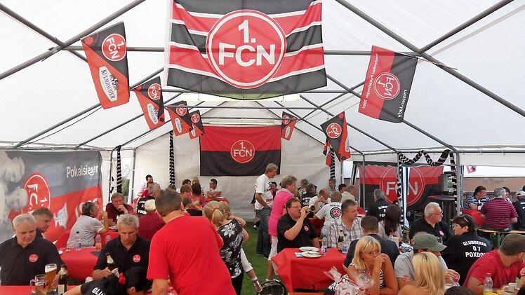 Beim Fanclub wird gerne gefeiert. So gibt es auch ein Sommerfest. Die Aufnahme stammt aus dem Jahr 2009. Foto: privat