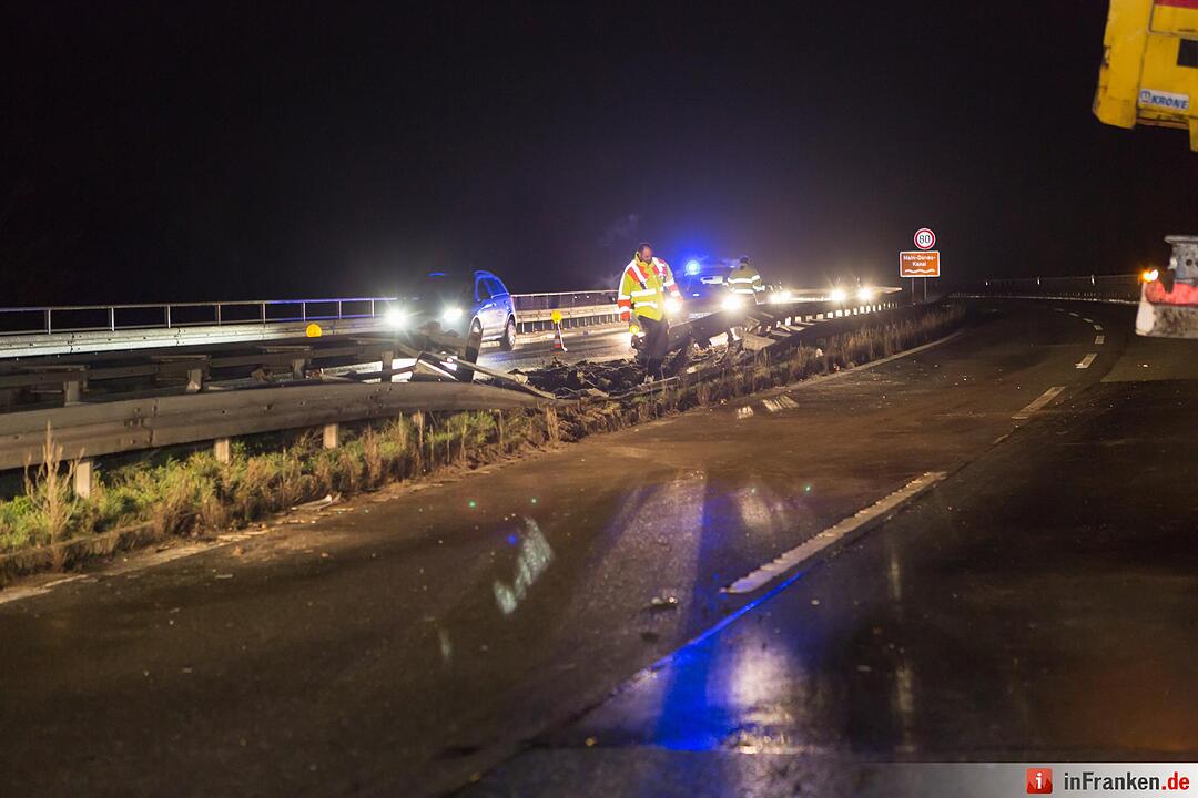 Südwesttangente Fürth: Lkw durchbricht Leitplanke