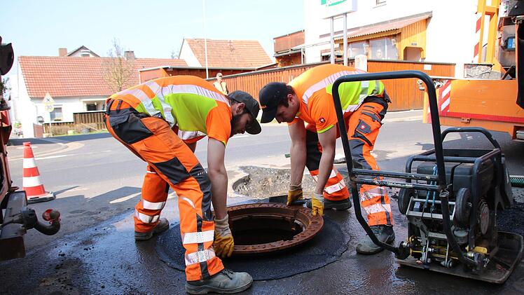 Eindrücke von der Baustelle in der Nüdlinger Ortsdurchfahrt. Foto: Ralf Ruppert