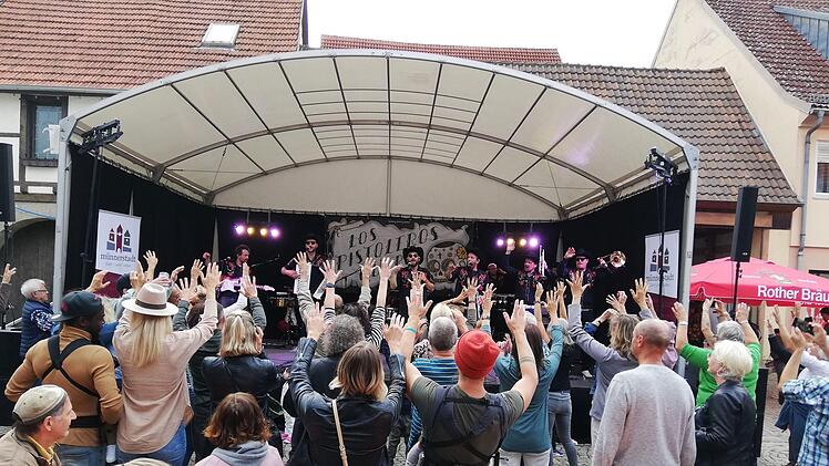 Guter Besuch, stabiles Wetter  und ein friedlicher Verlauf sorgten für ein gelungenes Stadtfest. Foto:  Heike Beudert
