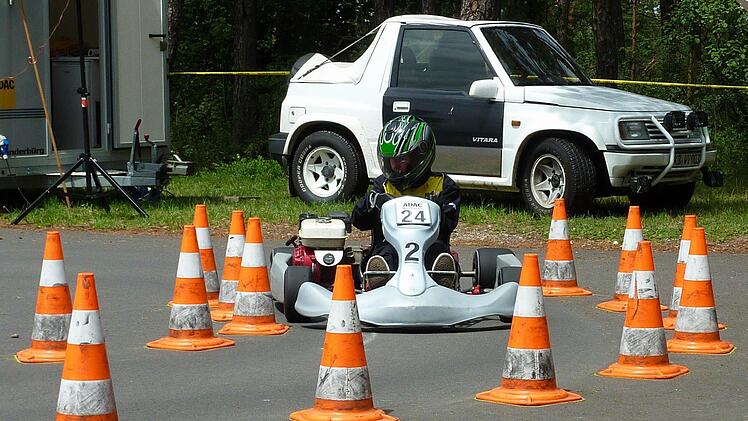 Philipp Lehmann vom MSC Knetzgau, hier beim Befahren eines Parcours während eines Meisterschaftsrennens, ist Sportler des Jahres 2012.