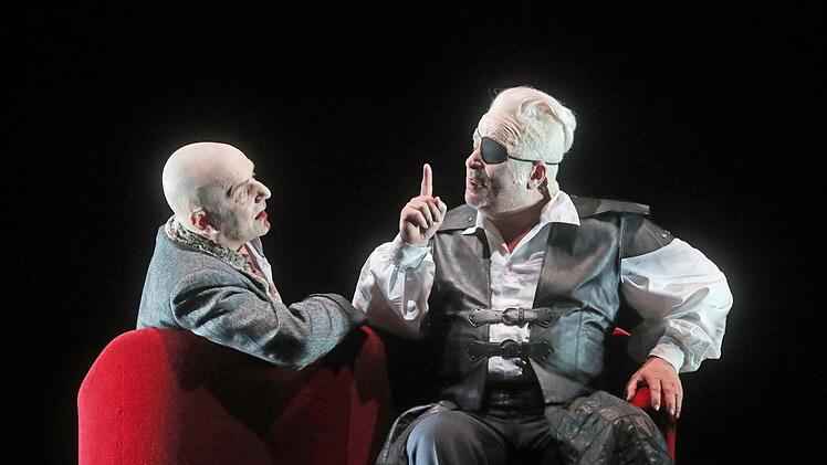 Szene aus "Wallenstein" am Landestheater Coburg.Foto: Henning Rosenbusch