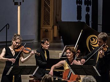 Das Ensemble Neobarock beeindruckte die Zuhörer in der Coburger Morizkirche mit stilsicherem Musizieren und Werken des 17., und 18. Jahrhunderts.Foto: Jochen Berger