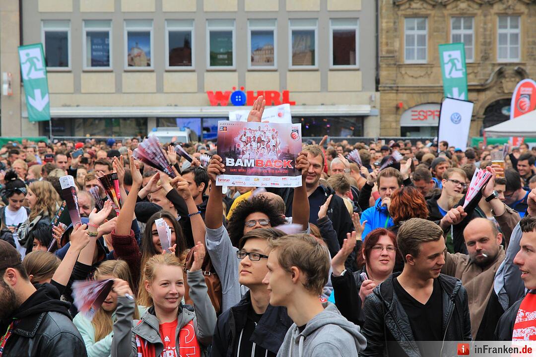 Public Viewing am Maxplatz Teil 1