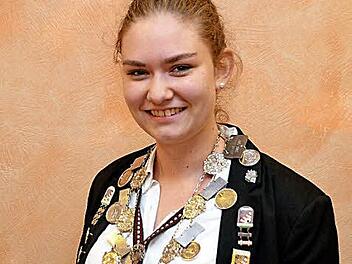 Größter Wunsch der Arnshäuser Schützenkönigin Anja Weingärtner wäre die Teilnahme an der deutschen Meisterschaft der Luftgewehrschützen. Bisher hat sie es schon zweimal geschafft, zumindest auf Länderebene, sprich bei den bayerischen Meisterschaften, mitzuschießen.