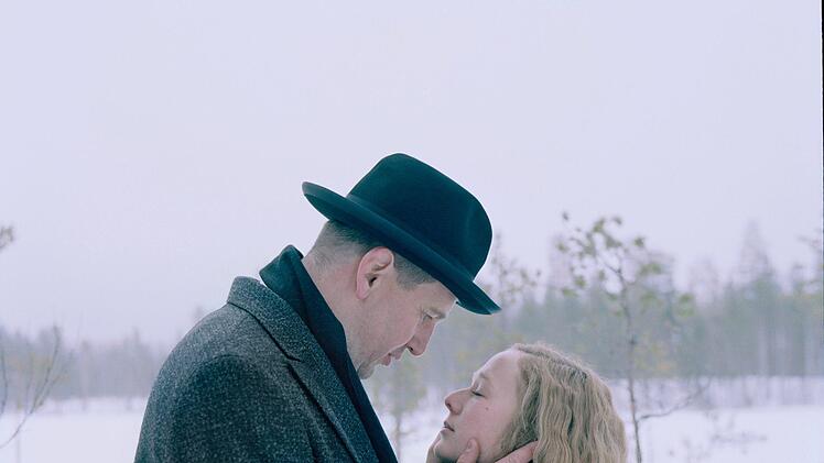 Szene aus "Unga Astrid": In der Regie von Pernille Fischer Christensen spielen Alba August und Henrik Rafaelsen. Der Film über das Leben von Astrid Lindgren läuft in der Reihe Berlinale special.Foto: Erik Molberg Hansen