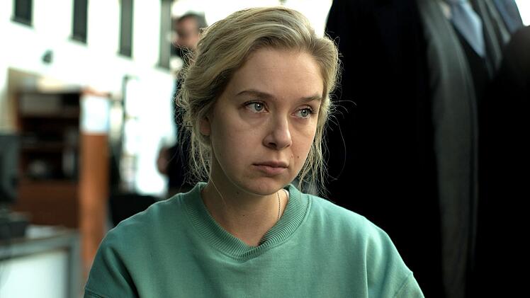 Die Jugendpsychologin Julia Egger (Anna Herrmann) hat einen schweren Unfall zu verantworten. Wurde sie absichtlich abgedr&auml;ngt?