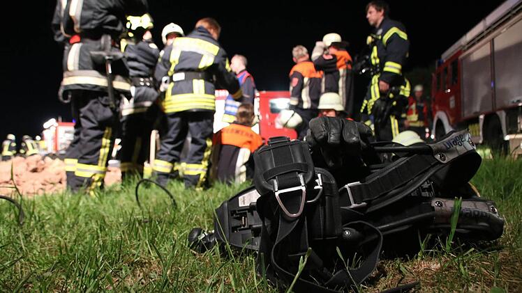 Eindrücke vom Brand in Haard in der Nacht auf Sonntag. Foto: Ralf Ruppert