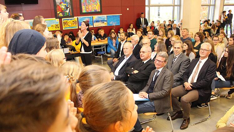 Auftritt des Chors    Foto: Evi Seeger