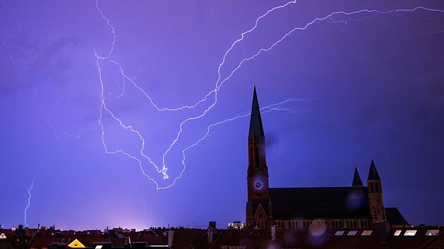 Gewitter-Warnung für Franken am Donnerstag - hier soll es krachen