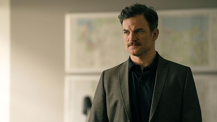 Hauptkommissar Thomas Beikamp (Torben Liebrecht) soll als ehemaliger Bundeswehr-Soldat bei der Aufklärung des Amoklaufs helfen.