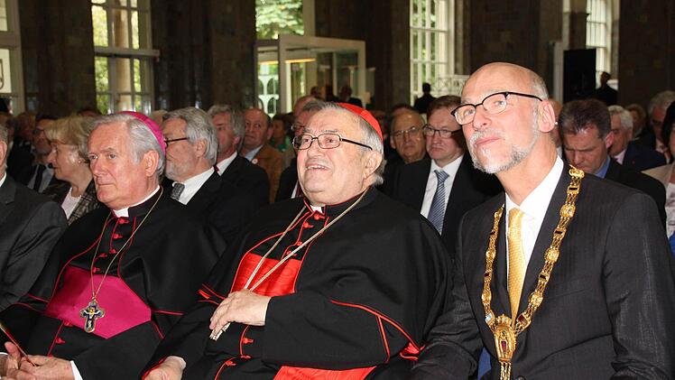 Bischof Friedhelm Hofmann, Karl Kardinal Lehmann und OB Kay Blankenburg (von links).