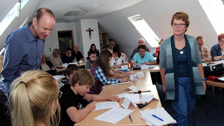 Sibylle Menzel, die Vorsitzende des Freundeskreises Krasnogorsk, hat für die Schüler einen russischen Sprachtag organisiert.  Foto: Johanna Blum