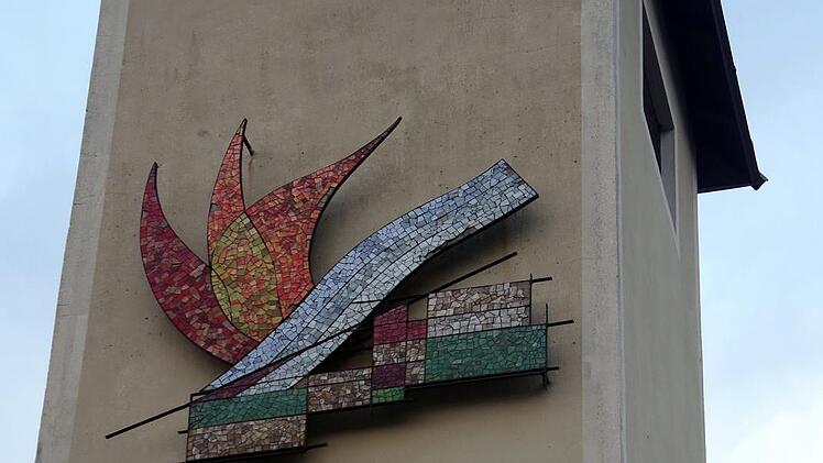 Der Schlauchturm wurde mit einem Mosaik künstlerisch gestaltet.Heike Schülein